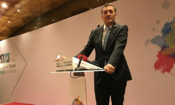 Bakan Selçuk: Okullara bağlama geliyor