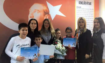 SANKO Okulları'nın resimleri Antarktika'da