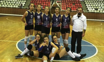 Ada Okulları Voleybolda da iddialı