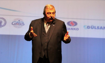 Ağa öğrencilerle tavsiyelerini paylaştı