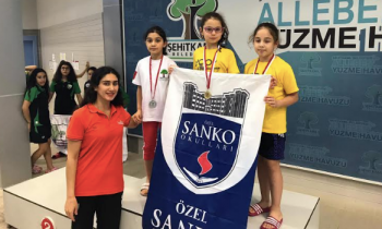 SANKOLU yüzücüler kupaya doymuyor