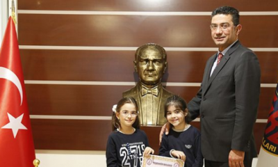 Gaziantep Kolej Vakfının minik şairleri şiirleriyle ödül aldı