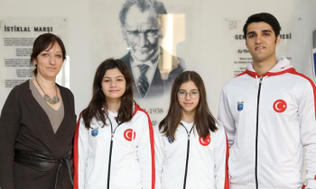 SANKO OKULLARI SPORCUSU YÜZMEDE TÜRKİYE BİRİNCİSİ OLDU