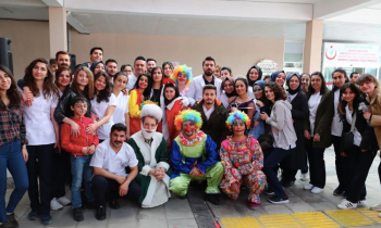 Üniversite Öğrencilerinden Çocuklara 23 Nisan Bayramı