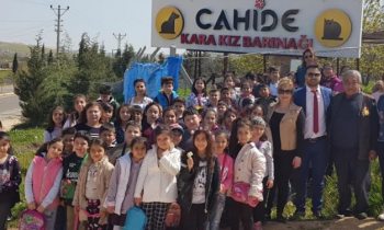 Hasan Katıkçı İlkokulu öğrencilerinden Cahide Derneği'ne ziyaret