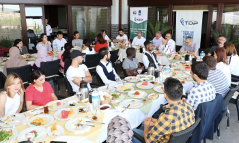 Rektör Gür mezun olan uluslararası öğrencilerle bir araya geldi