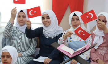 Şehitkamilli çocuklar 15 Temmuz şehitlerini andı