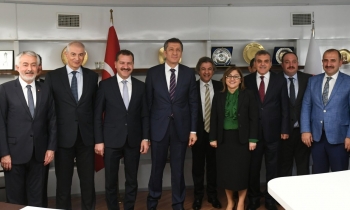 Bakan Selçuk: Belediyelerimizle daha büyük bir iş birliğine ihtiyacımız var