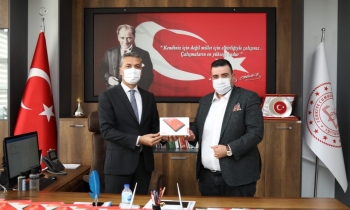 Eruslu’dan tablet bağışı