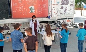 Bilim Tırı okulda