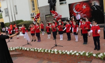 GKV’de coşkulu kortej