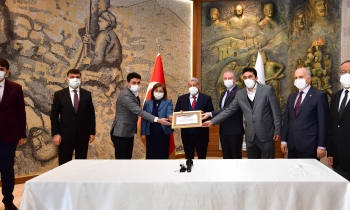 Bozatlı ailesinden Kur’an kursu