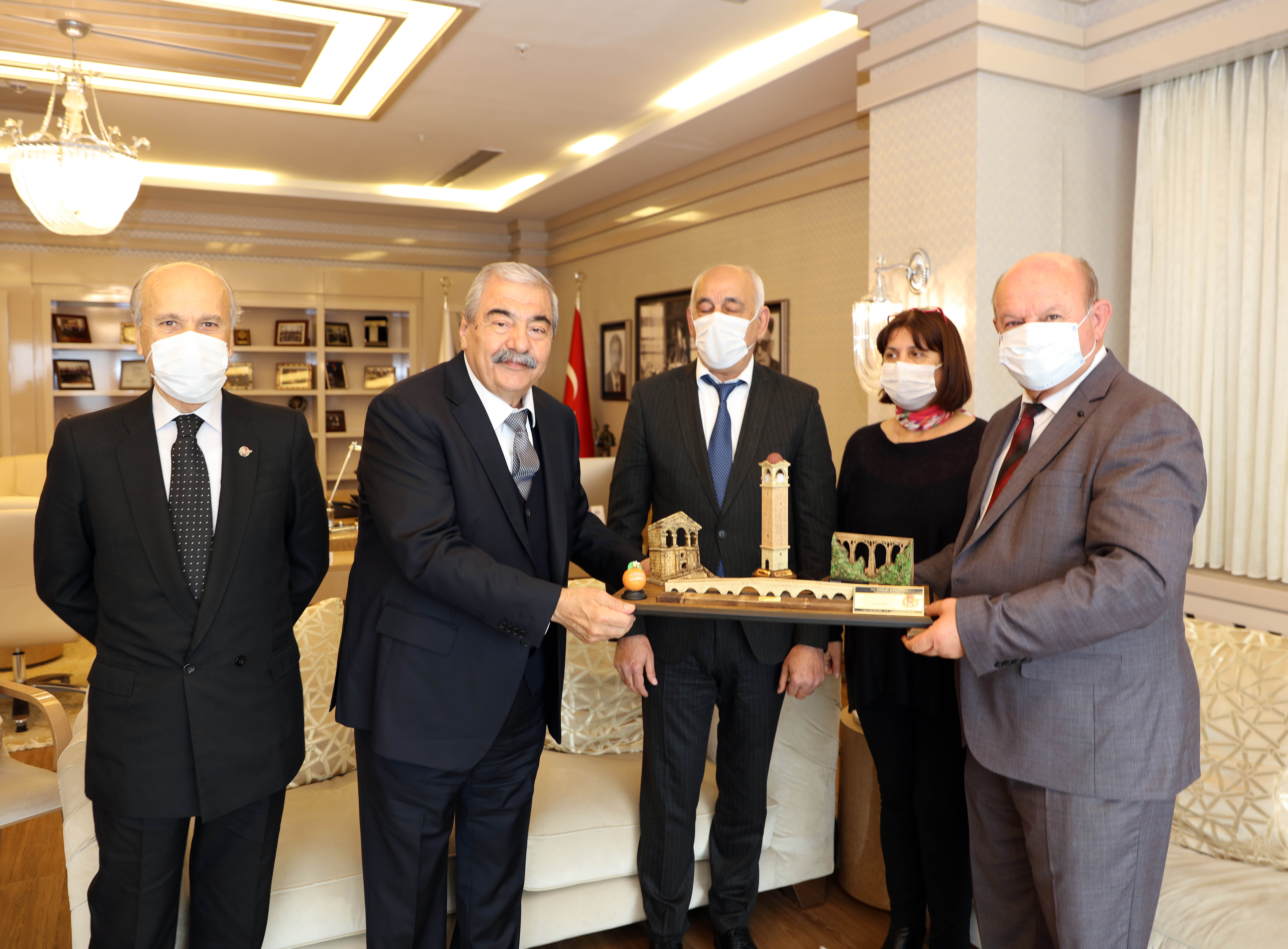 Konukoğlu’na onur ödülü