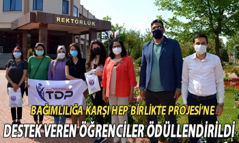 Bağımlılığa karşı hep birlikte projesi’ne destek veren öğrenciler ödüllendirildi