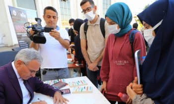 GAÜN İlahiyat Fakültesinde imza şöleni