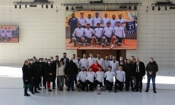 HKÜ’lü basketbolcuların şampiyonluk gururu