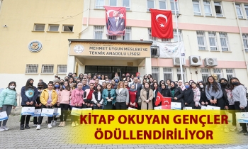 KİTAP OKUYAN GENÇLER ÖDÜLLENDİRİLİYOR