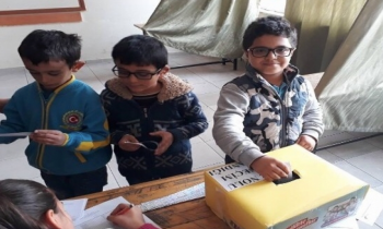 Öğrenciler sandığa gitti