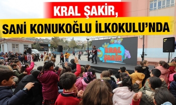 Kral Şakir, Sani Konukoğlu İlkokulu’nda