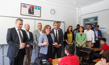 Öğrencilere 50 bin adet sınav seti!