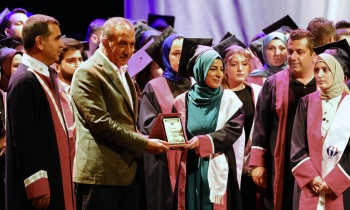 Fen Edebiyat Fakültesi’nin mezuniyet coşkusu