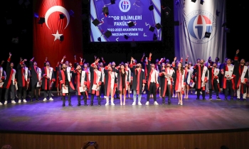  Spor Bilimleri Fakültesi mezunlarını uğurladı